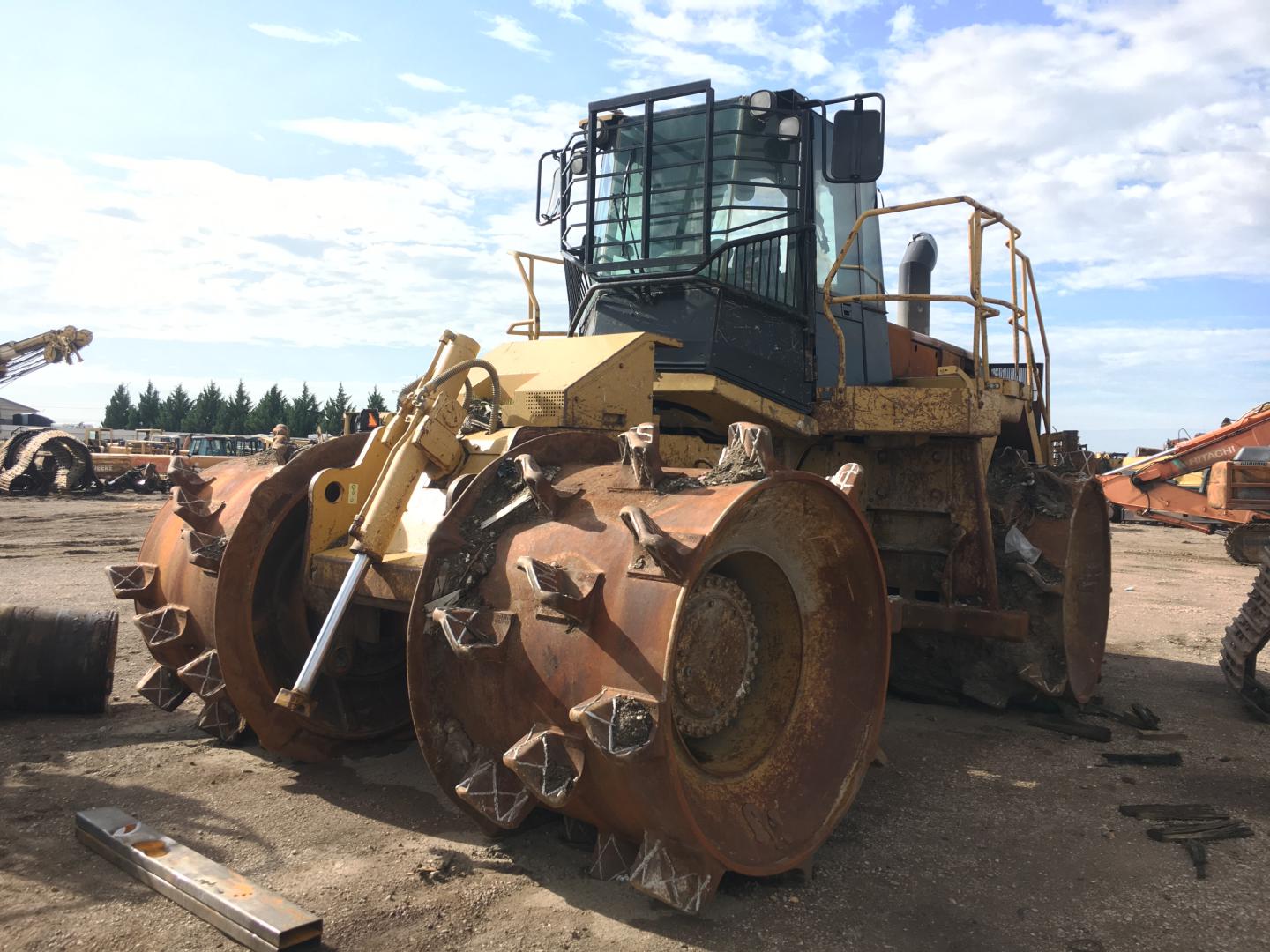 ./imagenes/INVOICE/2019/16853/COMPACTADOR PATA DE CABRA  CAT 826G (27).JPG